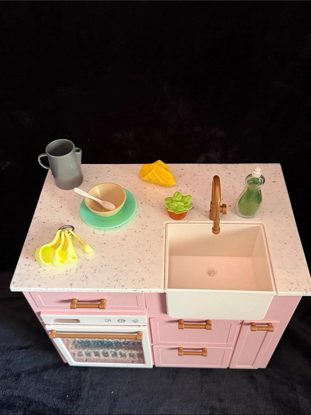 Our Generation Kitchen Cooking Island Playset Sink  Dishwasher for 18” Dolls